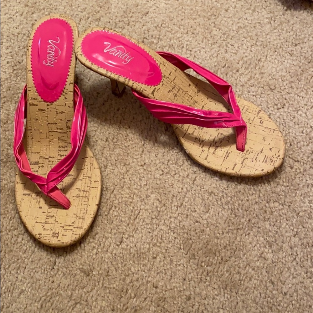 Heel flip flops